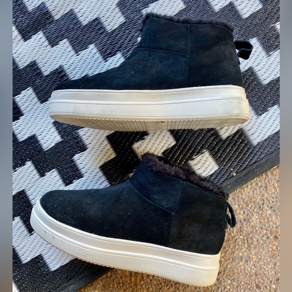 JSlides Nia Water Resistant Faux Fur Bootie - Picture 2 of 4